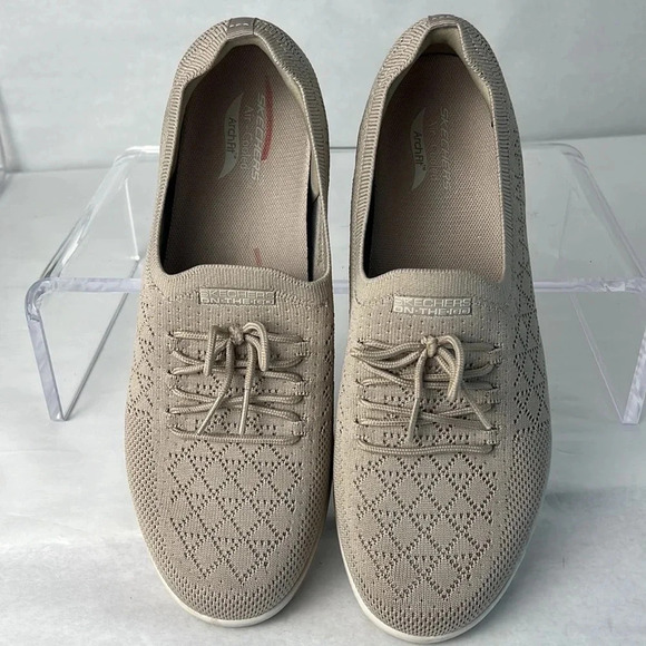 SKECHERS On The Go Performance Arch Fit Uplift Knit Lace-Up Detail Taupe Size 11 - Picture 4 of 14